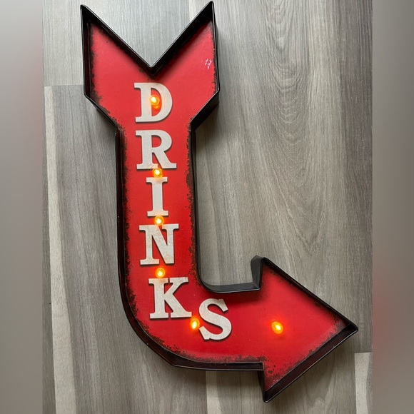 Light Up Drinks Sign - Picture 2 of 7